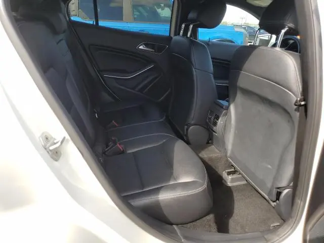 2017 MERCEDES-BENZ GLA 250  