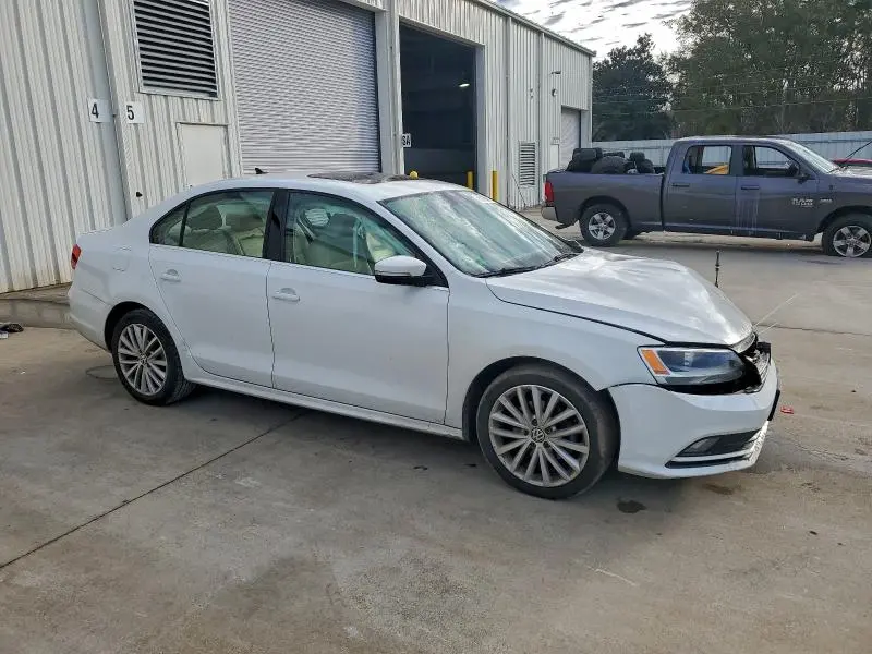 2015 VOLKSWAGEN JETTA SE  