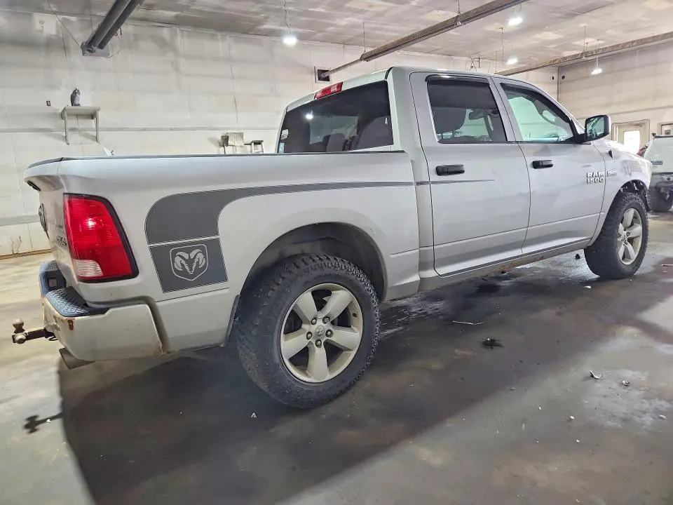 2014 RAM 1500 ST  