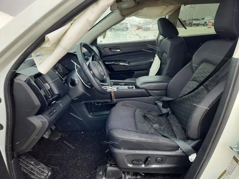 2022 NISSAN PATHFINDER SV  