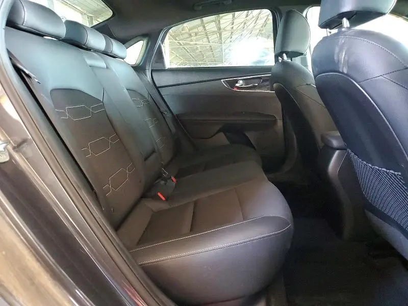 2023 KIA FORTE GT LINE  