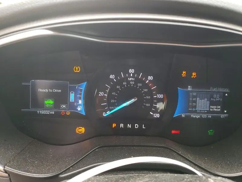 2019 FORD FUSION SE  