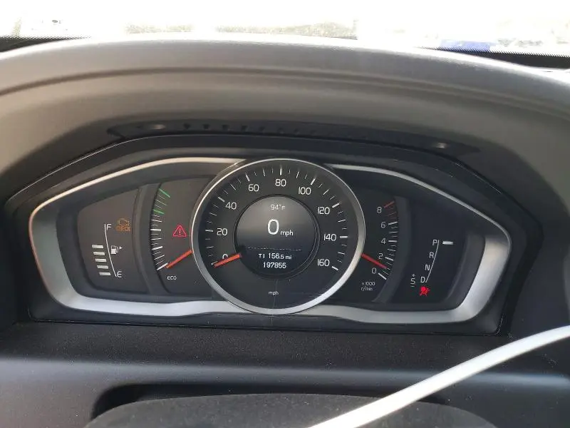 2015 VOLVO XC60 T5  