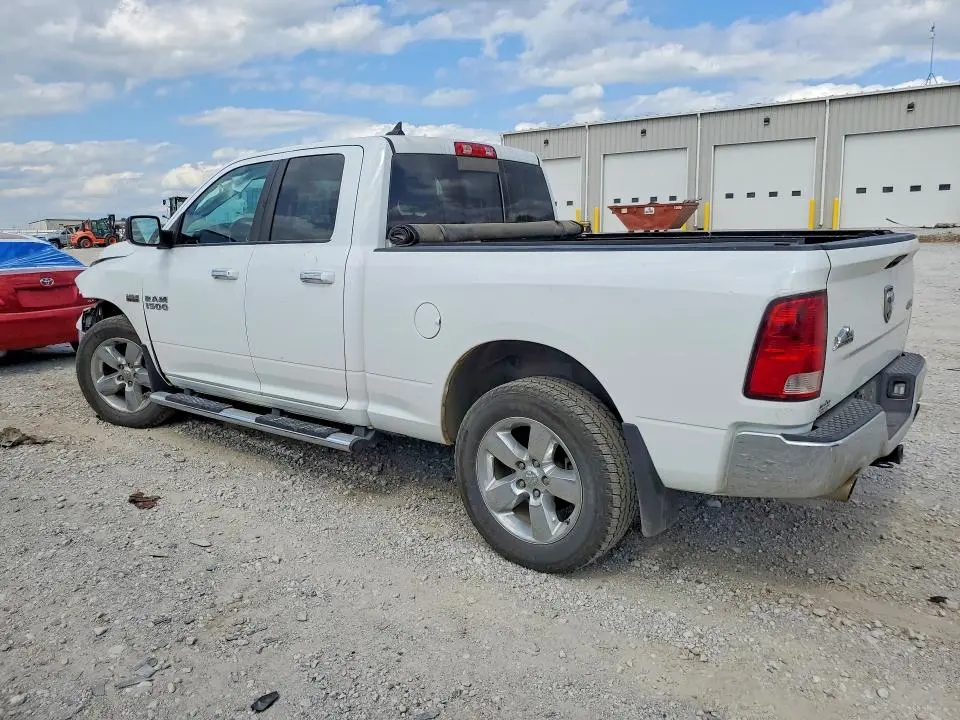 2015 RAM 1500 SLT  