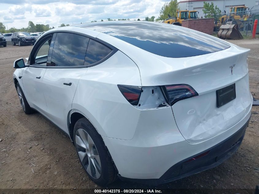 2024 TESLA MODEL Y LONG RANGE/RWD