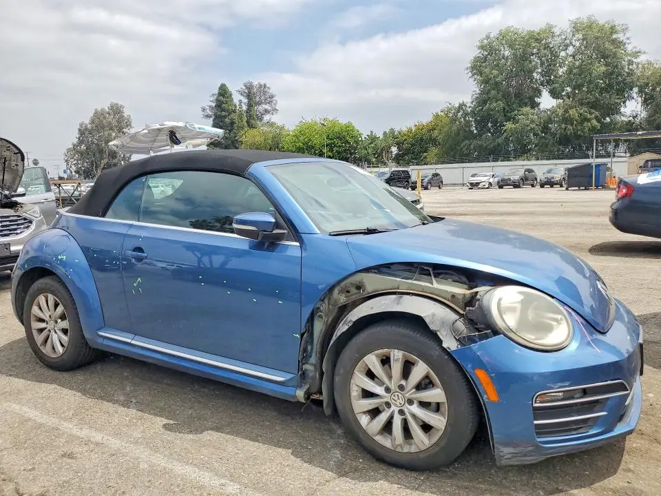 2018 VOLKSWAGEN BEETLE S  