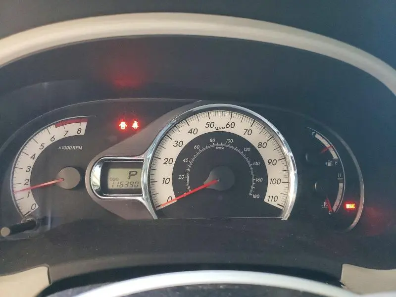 2011 TOYOTA SIENNA SE 8-PASSENGER  