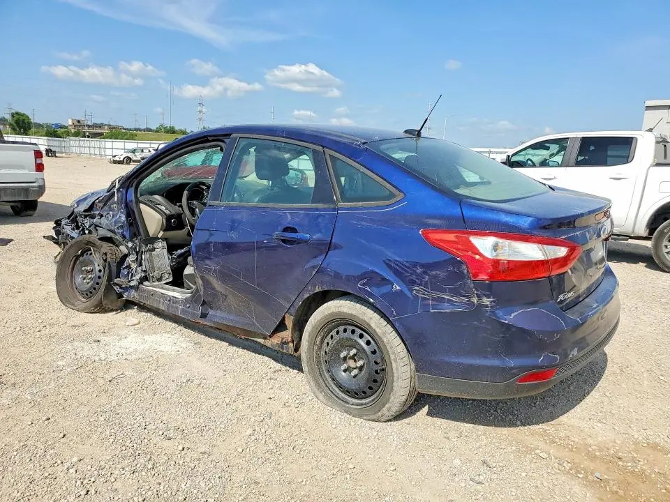 2012 FORD FOCUS SE  