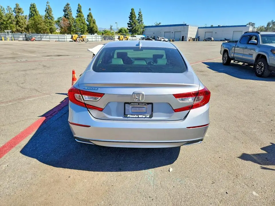 2020 HONDA ACCORD LX  