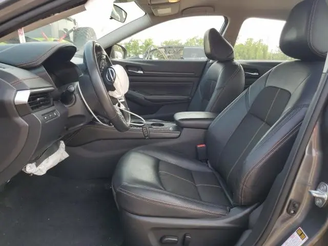 2022 NISSAN ALTIMA SR  