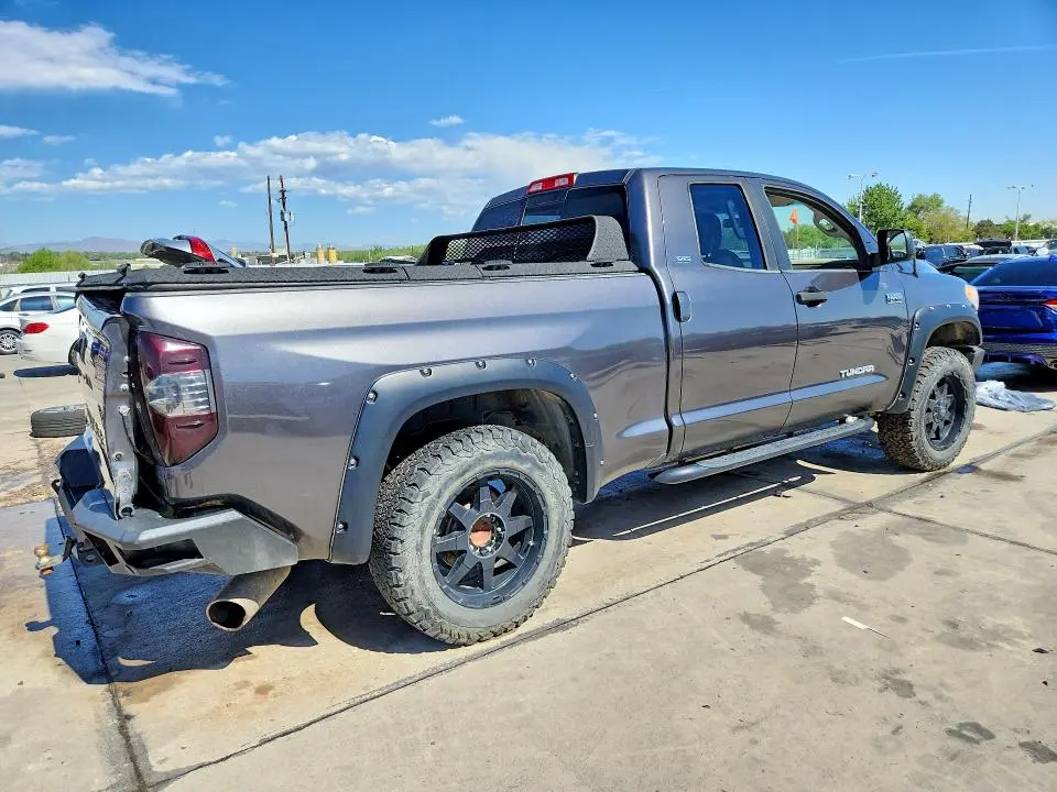 2017 TOYOTA TUNDRA SR5  