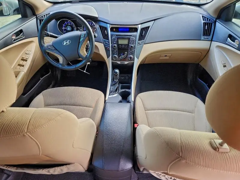 2011 HYUNDAI SONATA GLS  