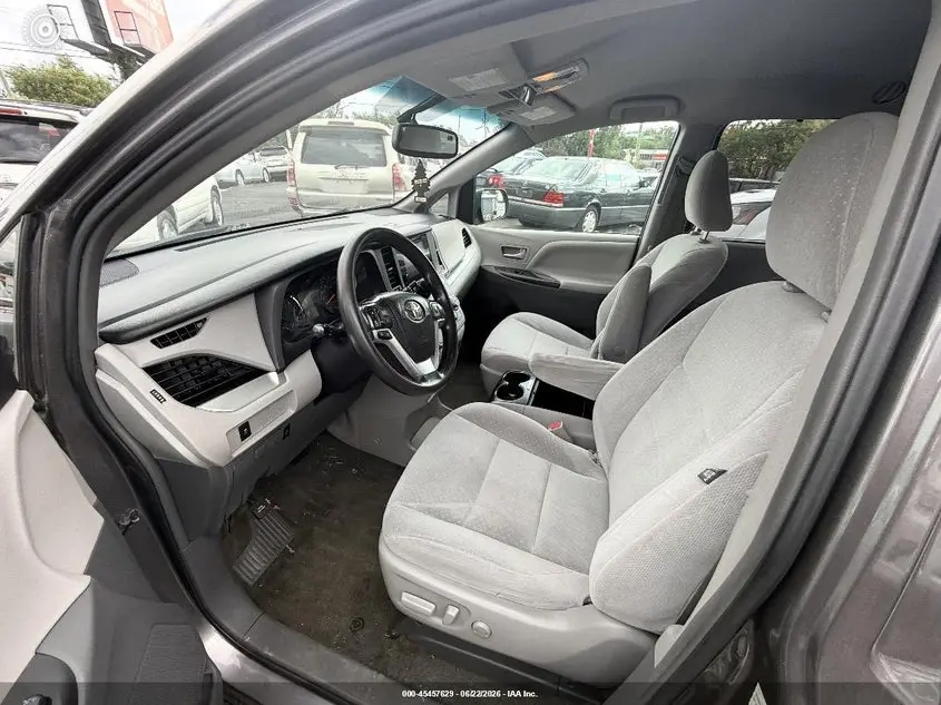 2017 TOYOTA SIENNA LE 8 PASSENGER
