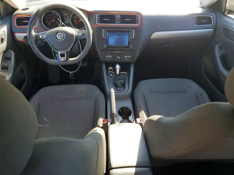 2016 VOLKSWAGEN JETTA SE  