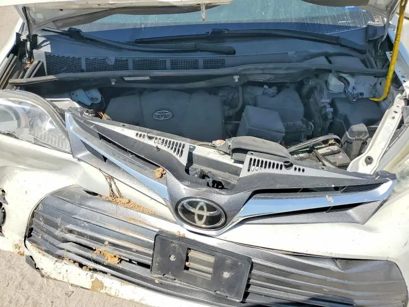 2020 TOYOTA SIENNA XLE 8-PASSENGER  