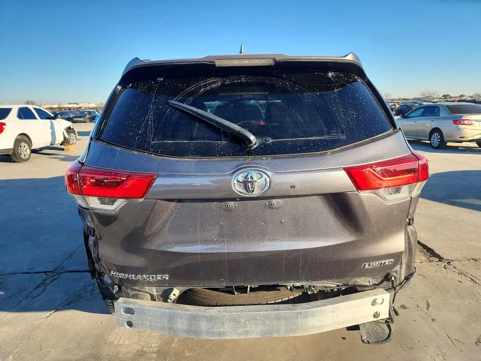 2019 TOYOTA HIGHLANDER LIMITED  