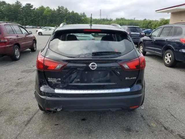 2017 NISSAN ROGUE SPORT S  