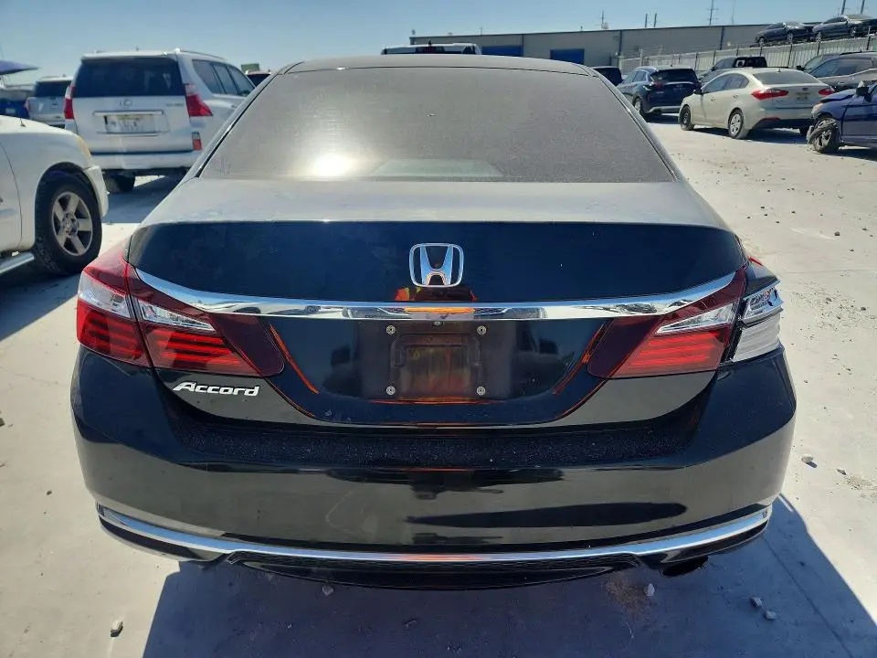 2017 HONDA ACCORD LX  