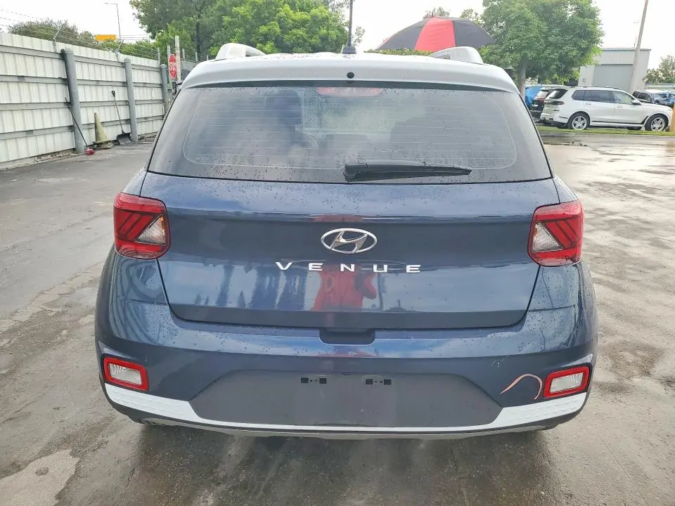 2025 HYUNDAI VENUE LIMITED  