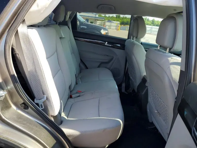 2012 KIA SORENTO LX  