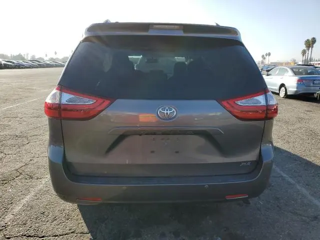 2015 TOYOTA SIENNA XLE  