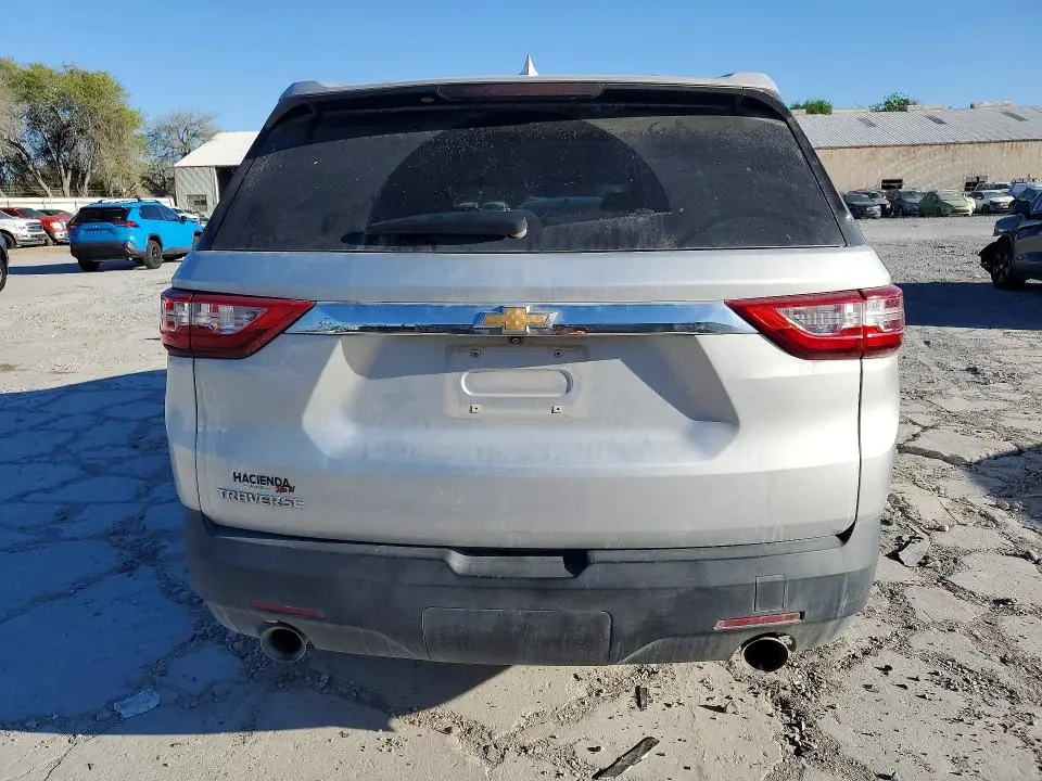 2021 CHEVROLET TRAVERSE LS  