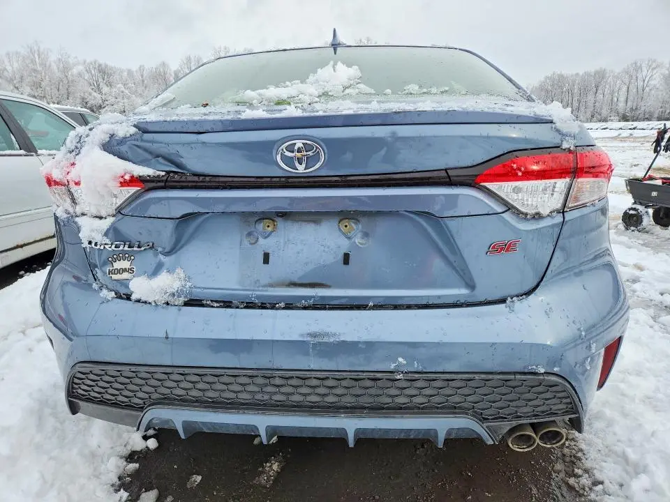 2021 TOYOTA COROLLA SE  