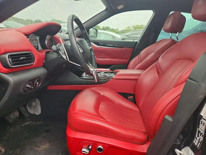 2023 MASERATI LEVANTE MODENA  