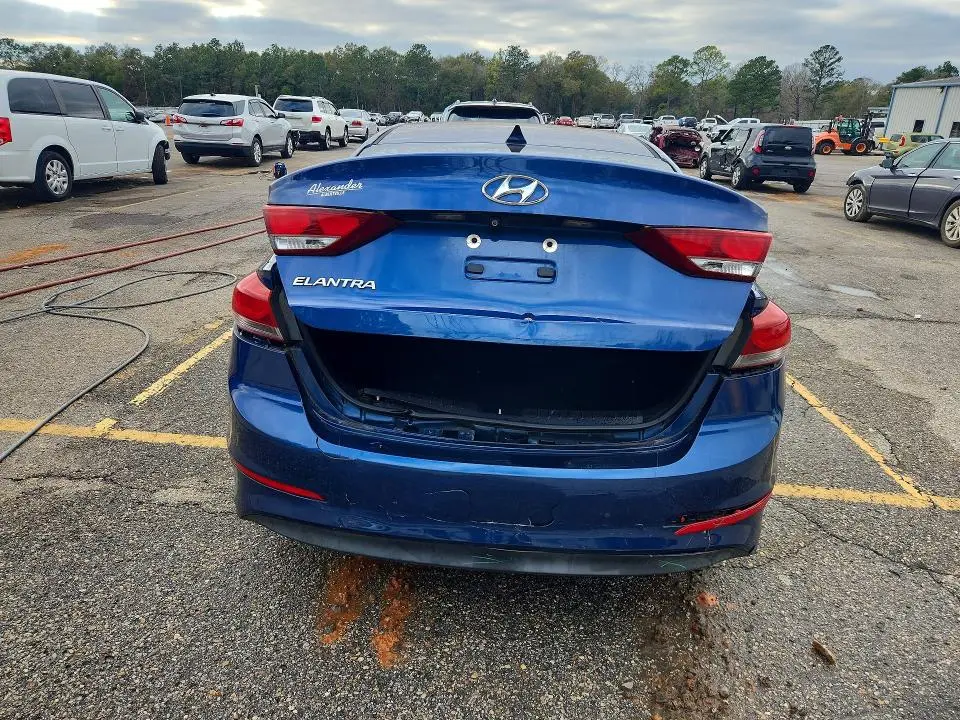 2017 HYUNDAI ELANTRA SE  