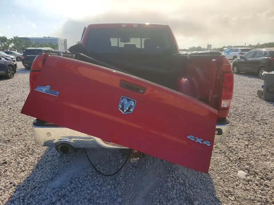 2018 RAM 1500 SLT  