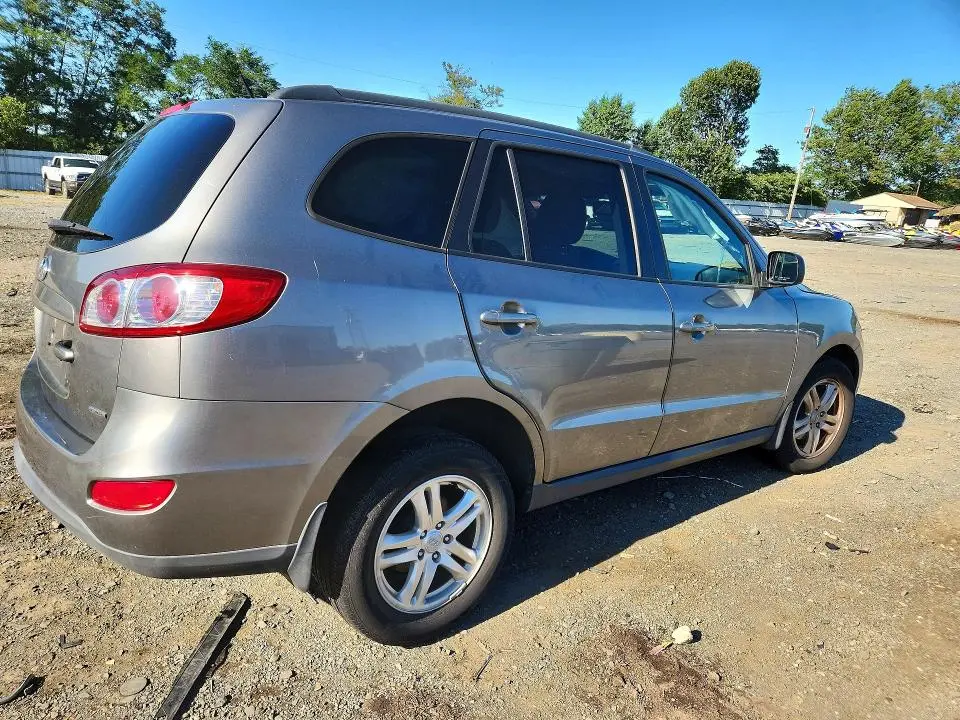 2012 HYUNDAI SANTA FE GLS  