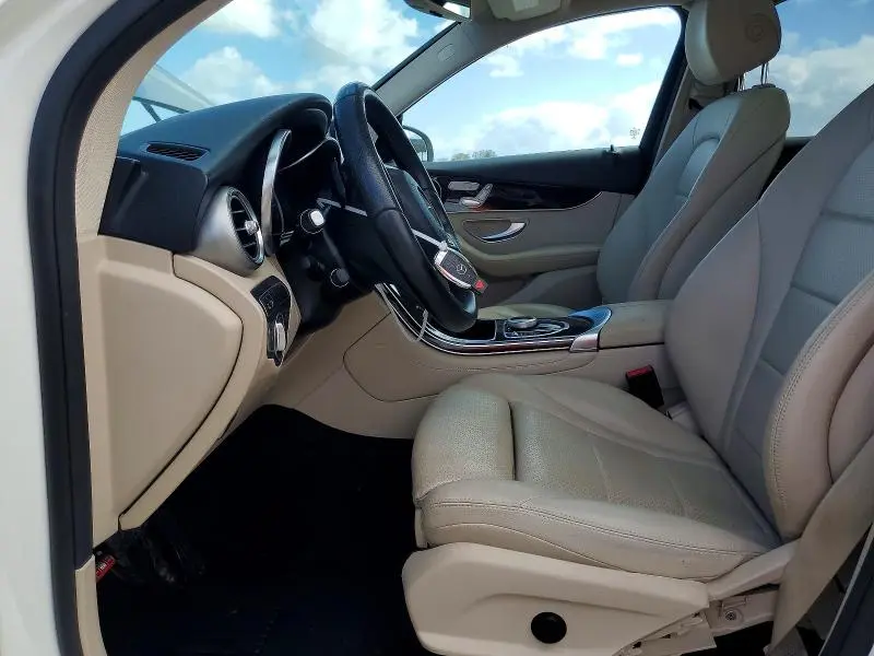 2018 MERCEDES-BENZ GLC 300  