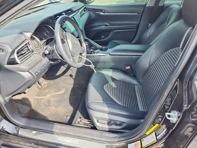 2018 TOYOTA CAMRY SE  