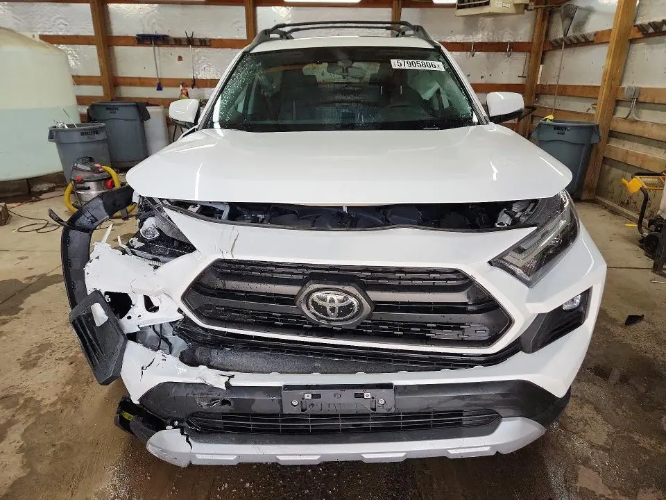 2024 TOYOTA RAV4 ADVENTURE  