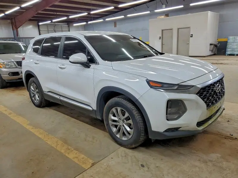 2019 HYUNDAI SANTA FE SE  