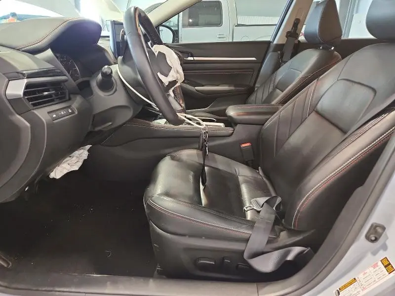 2023 NISSAN ALTIMA SR  