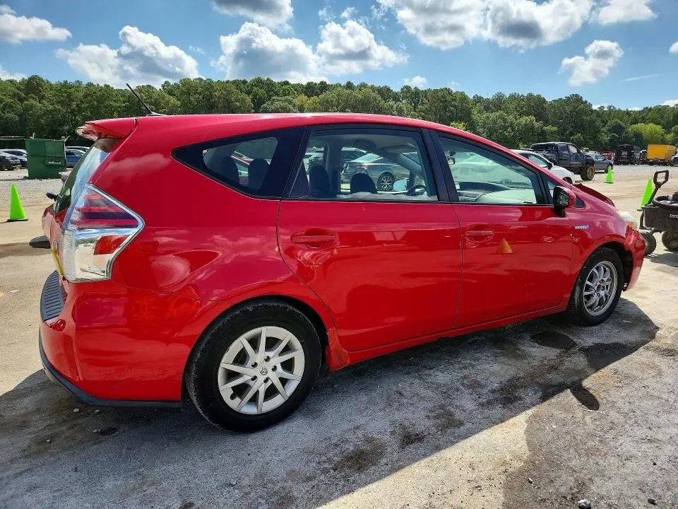 2015 TOYOTA PRIUS V THREE  