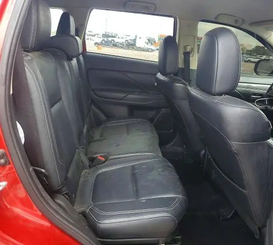 2019 MITSUBISHI OUTLANDER SE  