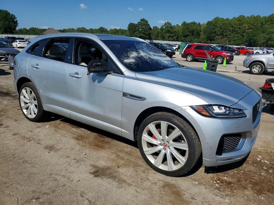 2019 JAGUAR F-PACE S  