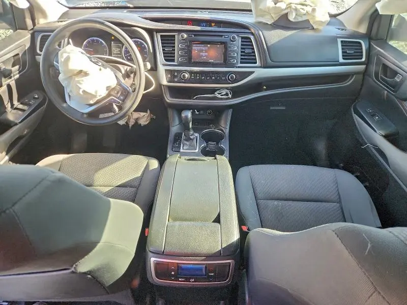 2018 TOYOTA HIGHLANDER LE  