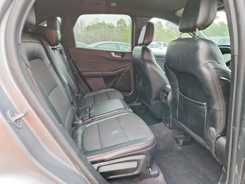 2023 FORD ESCAPE ST LINE  