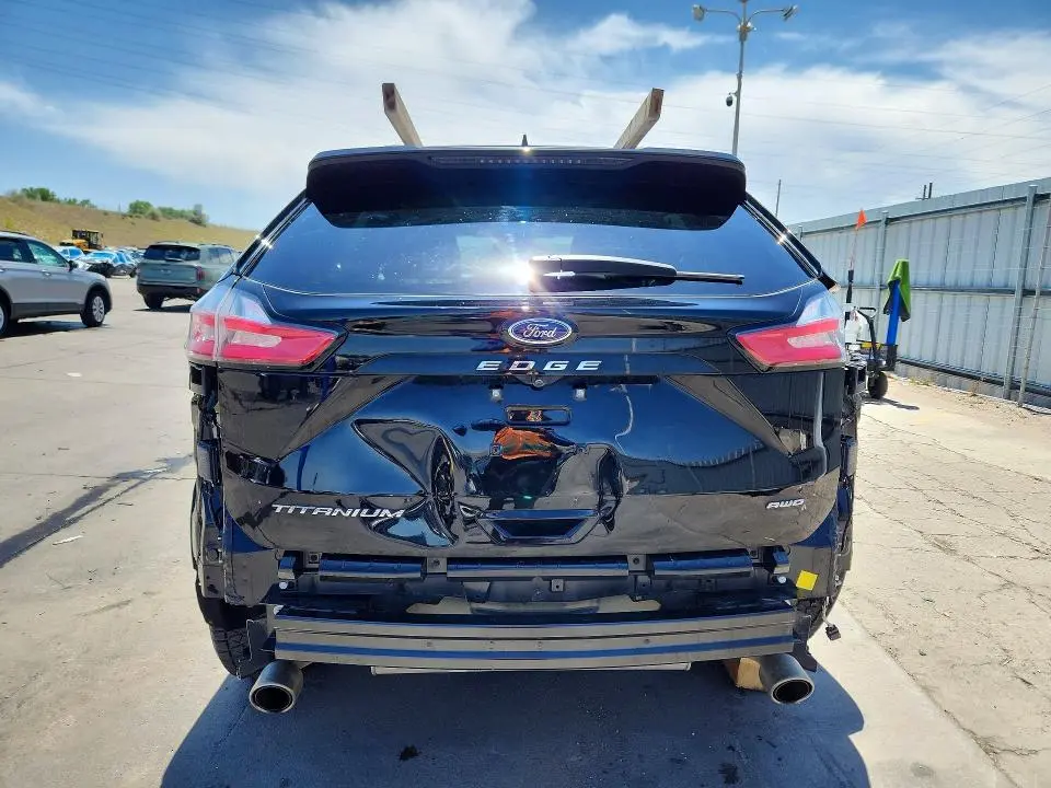 2022 FORD EDGE TITANIUM  