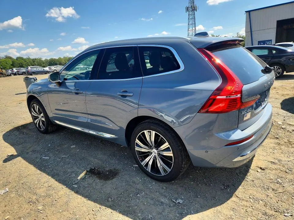 2023 VOLVO XC60 PLUS  