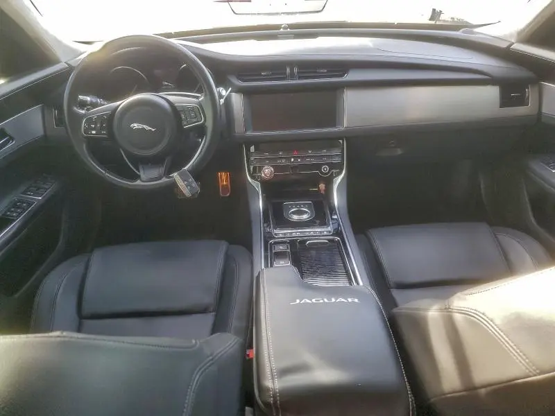 2019 JAGUAR XF PREMIUM  