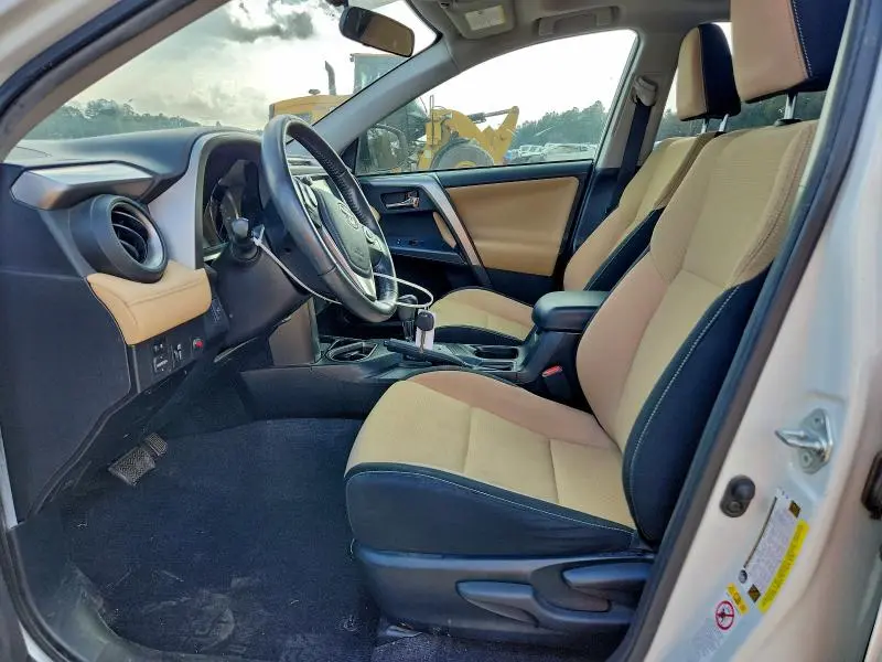 2016 TOYOTA RAV4 XLE  