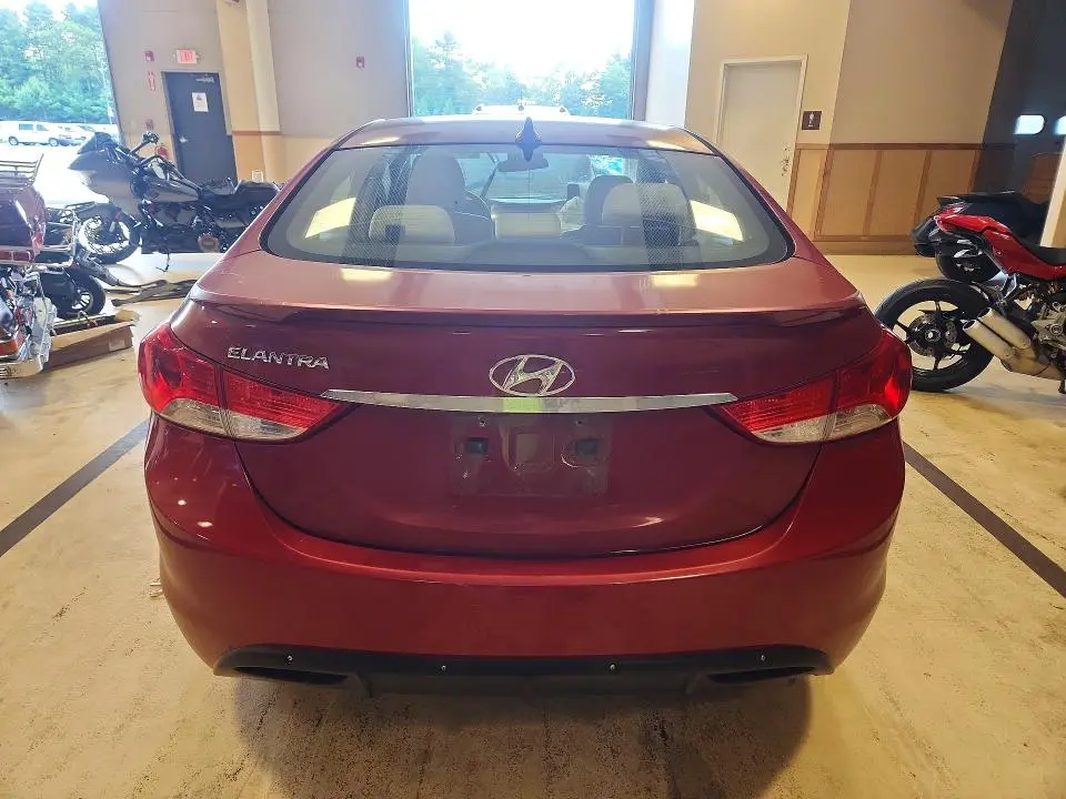 2011 HYUNDAI ELANTRA GLS  