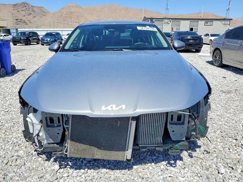 2022 KIA K5 LXS  
