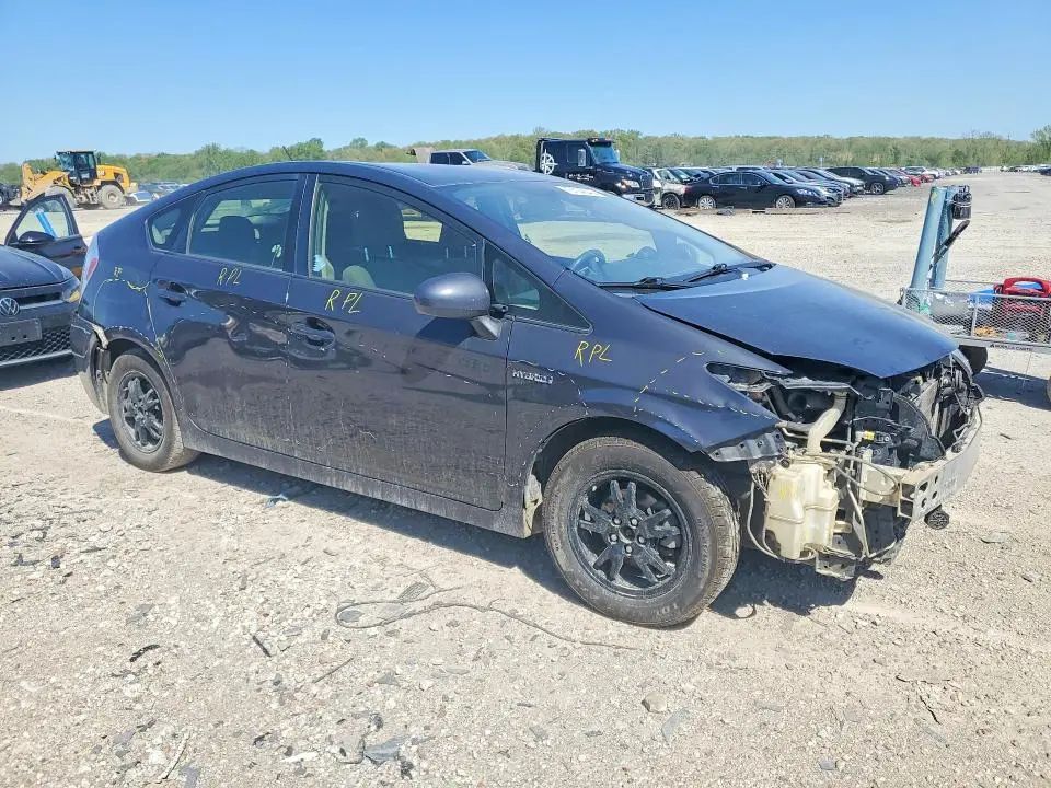 2015 TOYOTA PRIUS TWO  