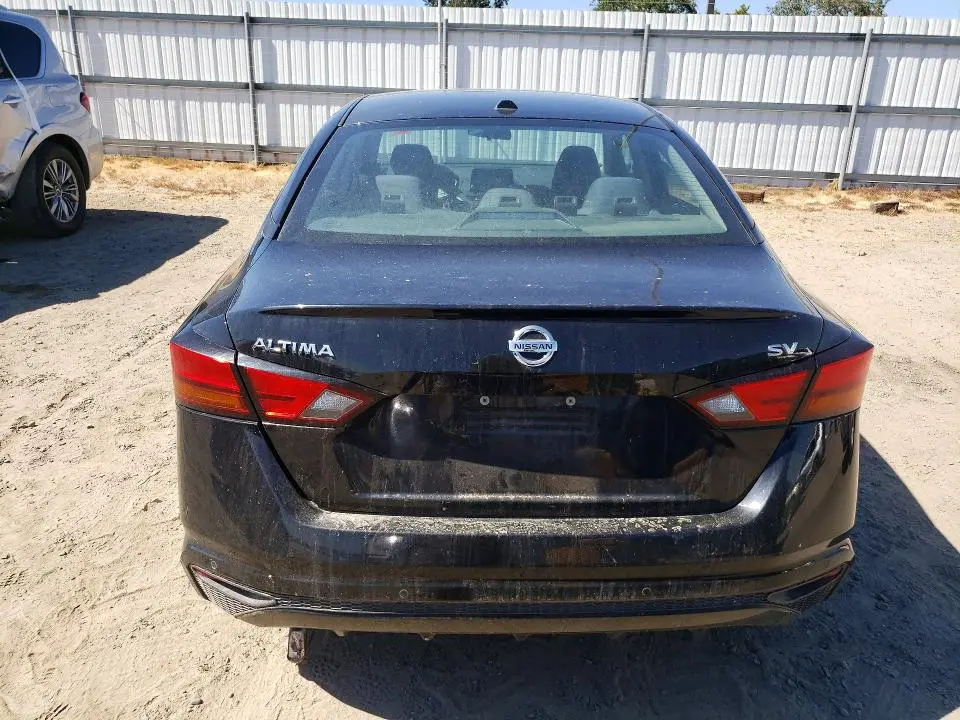 2021 NISSAN ALTIMA SV  