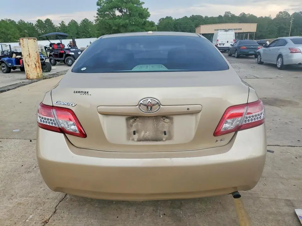 2011 TOYOTA CAMRY LE  